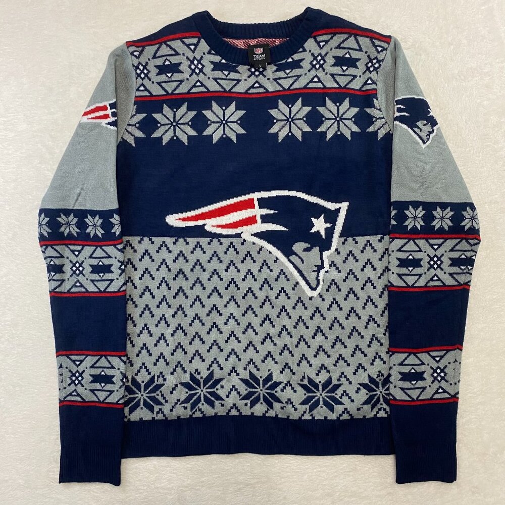 New England Patriots Acrylic Knit Long Sleeve Christmas Holiday Sweater Size L